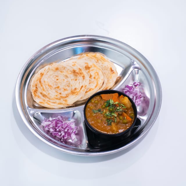 Parota Veg Korma (2pcs).